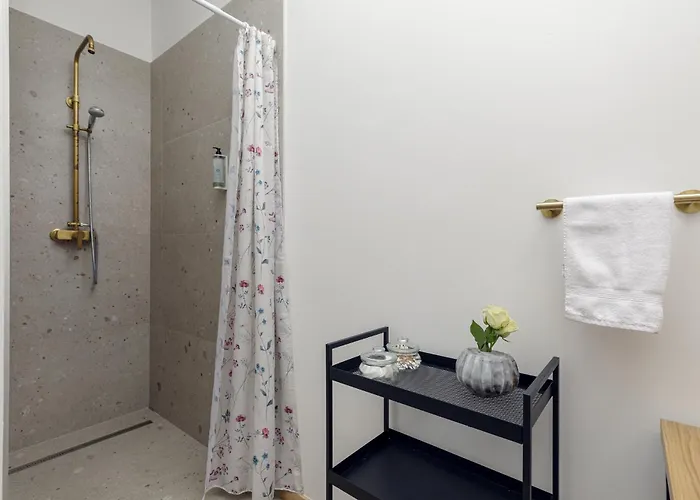 Cozy House Close To Center Bed and breakfast 4*