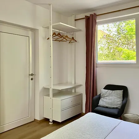 Cozy House Close To Center Alojamento de Acomodação e Pequeno-almoço 4*