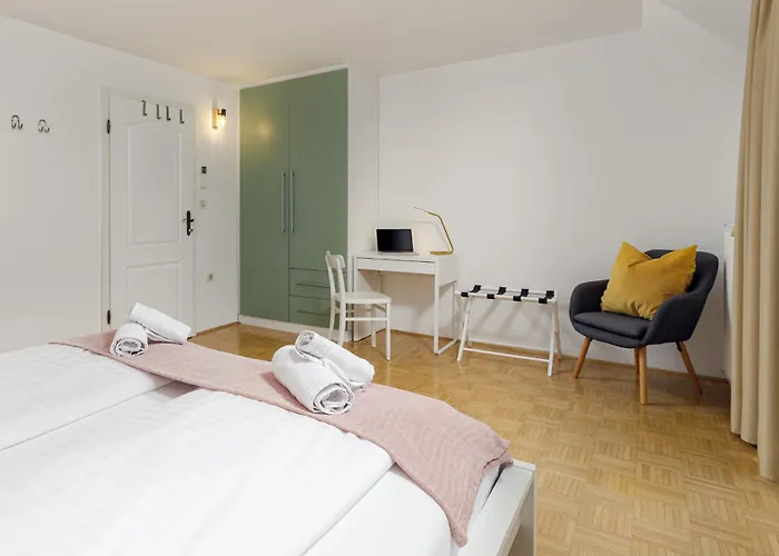 Cozy House Close To Center Alojamento de Acomodação e Pequeno-almoço